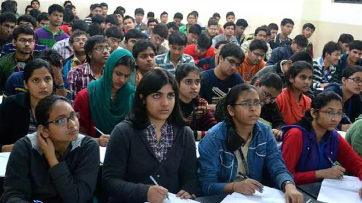 Higher Education: देश में सबसे ज्यादा कालेज यूपी में, उच्च शिक्षा में एससी, एसटी,ओबीसी छात्रों की बढ़ी संख्या