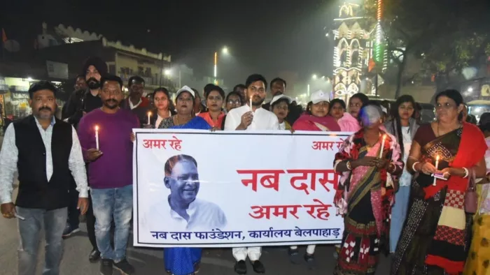 बेलपहाड़ में मिनी मैराथन तथा मोमबत्ती यात्रा निकाल नव दास को दी श्रद्धांजलि।