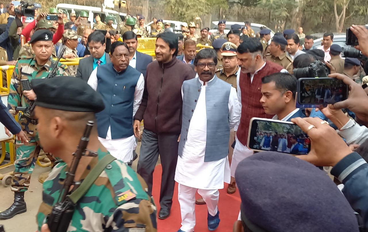 HEMANT%20SOREN%20MIR