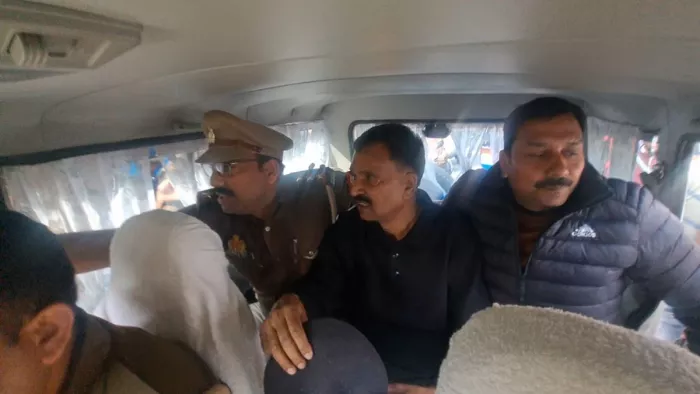 दुष्कर्म के आरोप में कांग्रेस सांसद राकेश राठौर गिरफ्तार। जागरण