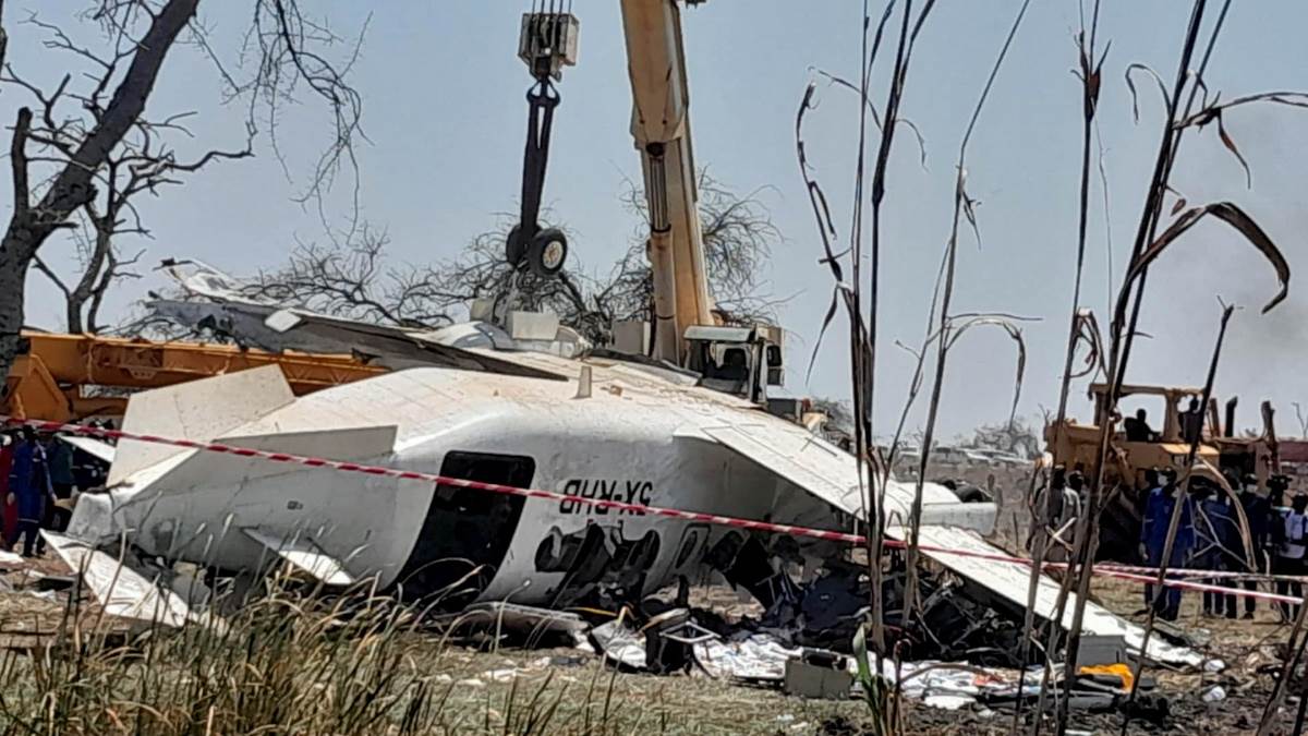 https://www.jagranimages.com/images/newimg/30012025/30_01_2025-plane_crash_23875816.jpg