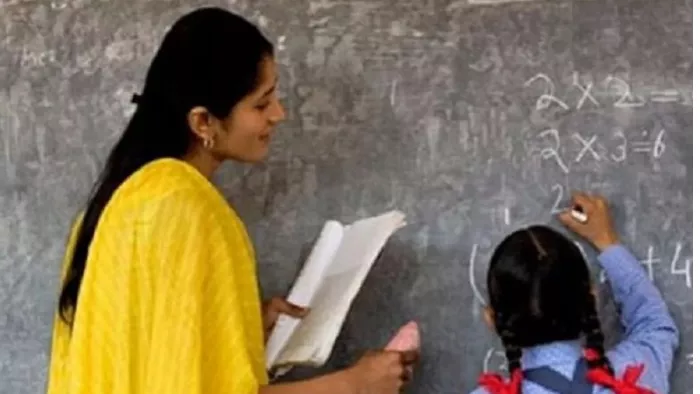 शिक्षकों के लिए 50 घंटे का अनिवार्य प्रशिक्षण किया गया लागू। (सांकेतिक तस्वीर)