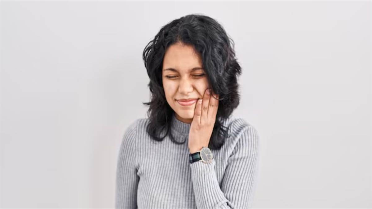 if you are also troubled by toothache then you must be making these 4 mistakes stop doing these things from today itself