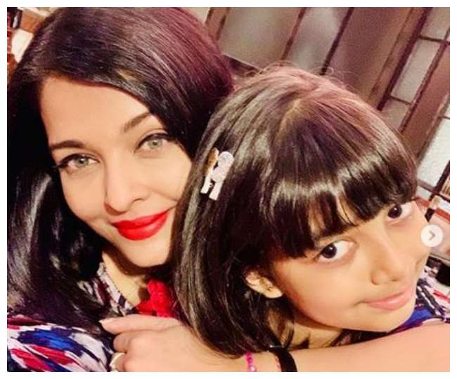 Aishwarya Rai shares Holi photos celebrates with Daughter Aaradhya and Bachchan Family. See pics Aishwarya Rai shares Holi photos celebrates with Daughter Aaradhya and Bachchan Family. See pics