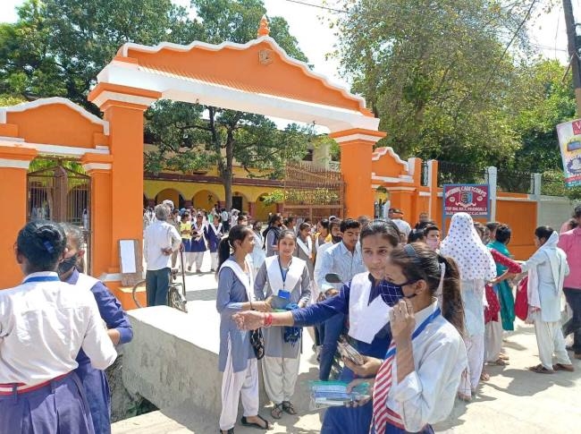 https://www.jagranimages.com/images/newimg/30032022/30_03_2022-30crt_2_30032022_304_22585681_3540.jpg