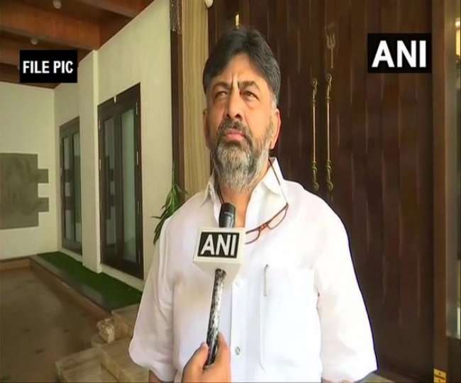 कांग्रेस नेता डीके शिवकुमार को दिल्ली हाई कोर्ट ने दी विदेश जाने की अनुमति