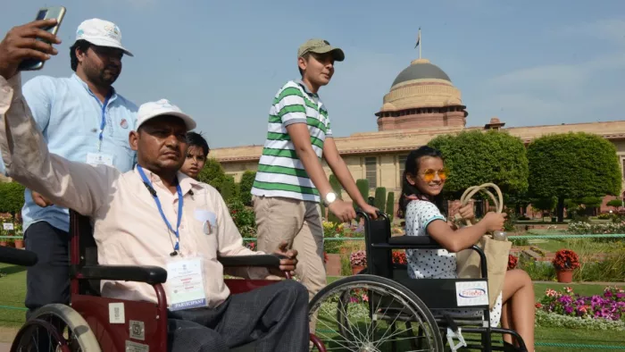 Delhi Amrit Udyan: पर्यटकों के लिए एक साल में दो बार खोला जाएगा अमृत उद्यान