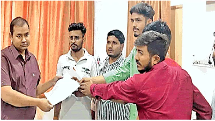 हिंदू छात्रों ने कमरा नहीं मिलने पर लगाया धार्मिक भेदभाव का आरोप। जागरण