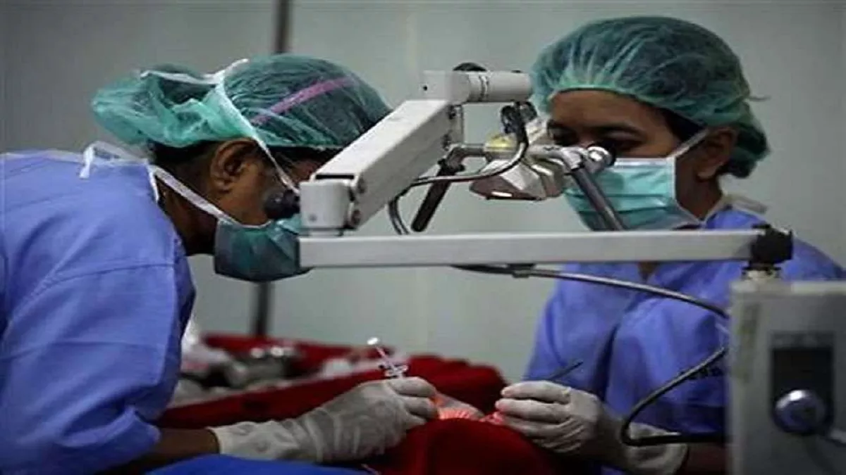 मोतियाबिंद के आपरेशन के बाद चली गई आंख की रोशनी, डॉक्टर पर लगा जुर्माना