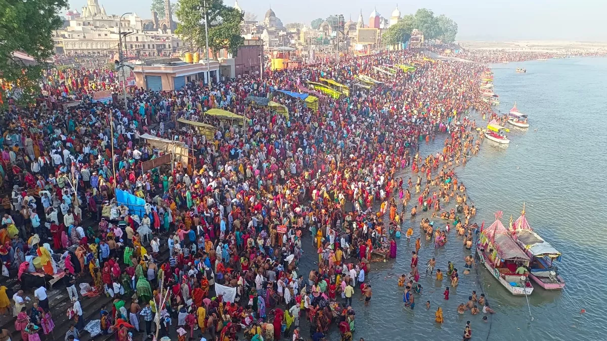 राम जन्मोत्सव आज: भव्य और दिव्य राम मंदिर निर्माण के बीच चरम पर उत्साह, सरयू में भक्‍तों ने क‍िया स्‍नान