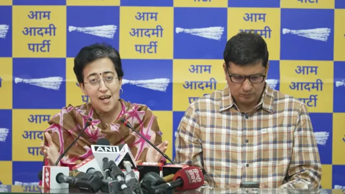 दिल्ली सरकार में मंत्री कैलाश गहलोत को समन भेजे जाने पर बोलीं मंत्री आतिशी।