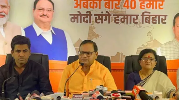 कांग्रेस में भारत रत्न का सम्मान देने वाले, खुद ही लेते रहे सम्मान