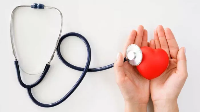 वाराणसी के सभी सरकारी अस्पतालों में अगले माह से होगी फ्री ECG जांच