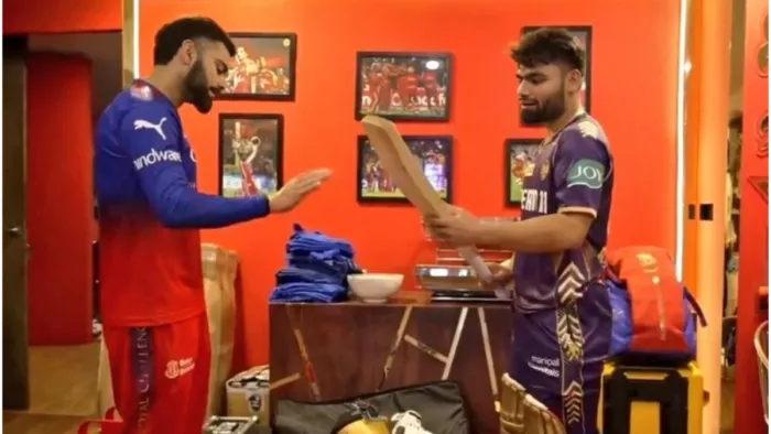Rinku Singh को Virat Kohli ने गिफ्ट किया अपना बैट, वीडियो हुआ वायरल