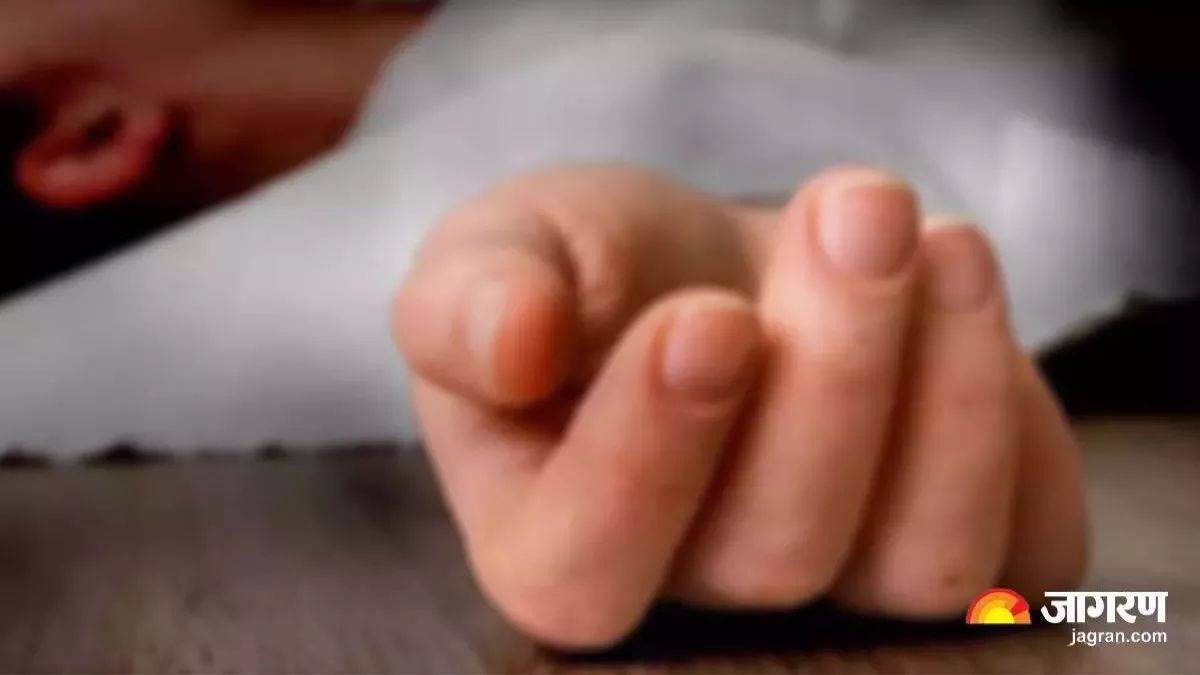 bodies of four members of family found lying in house police suspect suicide