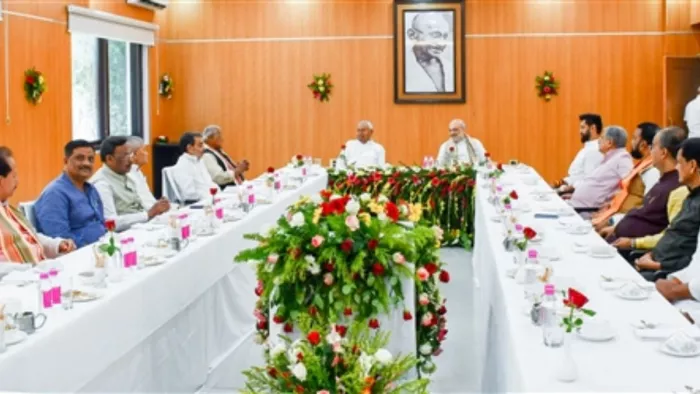अमित शाह ने एनडीए नेताओं के साथ की बैठक। फ़ोटो- एएनआई