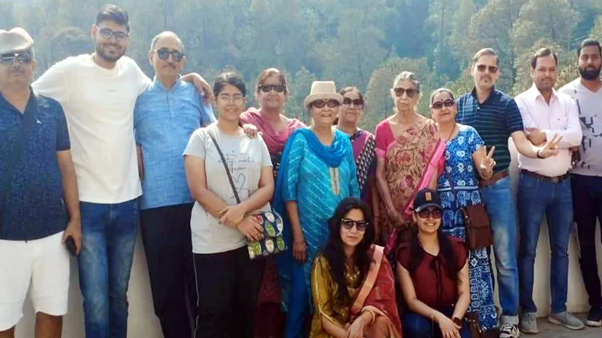 उत्तराखंड में पर्यटकों की भीड़, मैदानों में तापमान बढ़ा