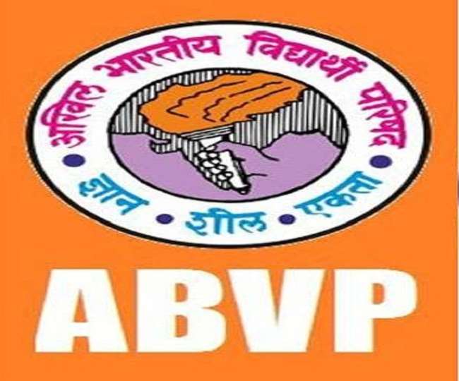 10 सदस्यीय टीम बनाकर लोगों की सेवा करने में दिन रात एक कर दिया है।