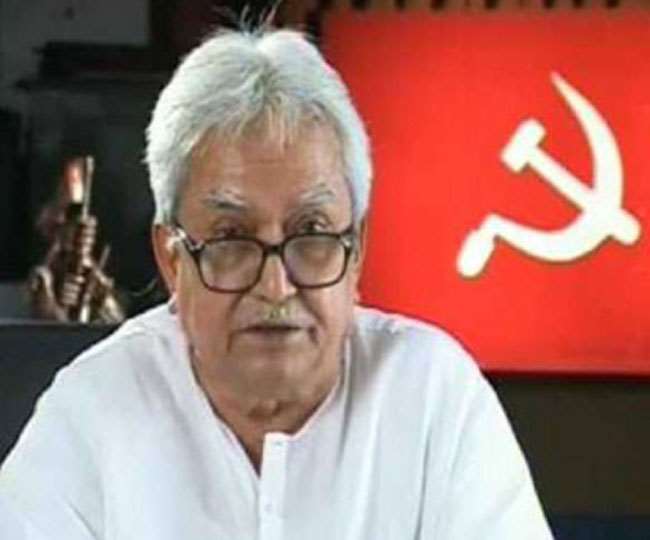 वाममोर्चा के अध्यक्ष बिमान बोस ने मुर्शिदाबाद जिले में डोमकल से तृणमूल कांग्रेस