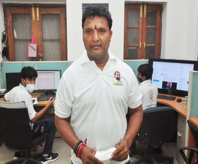 जानिये- कौन हैं बीवी श्रीनिवास, जिन्हें इंटरनेट मीडिया पर कहा जा रहा है 'दिल्ली का सोनू सूद'