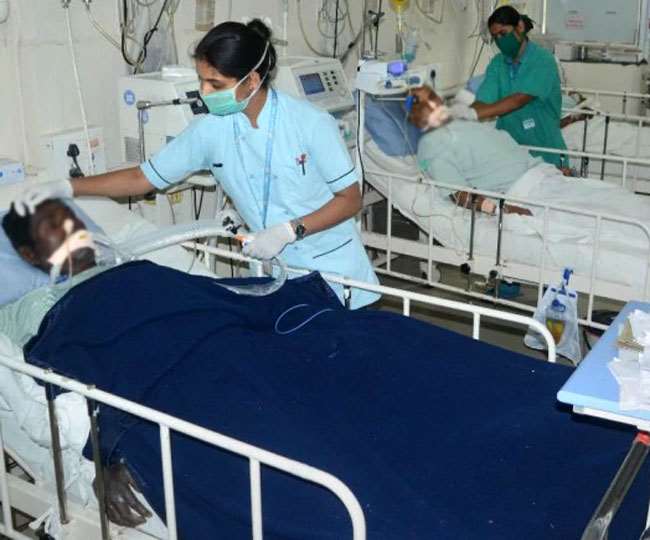 Coronavirus in Jharkhand: झारखंड में शुक्रवार को कोरोना के 5,961 नए मरीज मिले। 120 मरीजों की मौत हो गई।