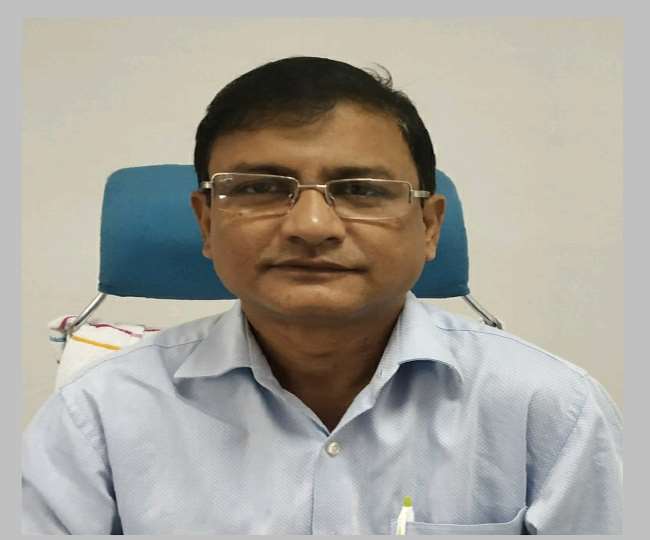 डा. एसएल श्रीवास्तव की देखरेख में करीब 200 कोरोना मरीजों का इलाज चल रहा है।