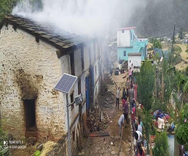 प्रभावित परिवारों को अभी अहैतुक राशि प्रदान नहीं की गई है।