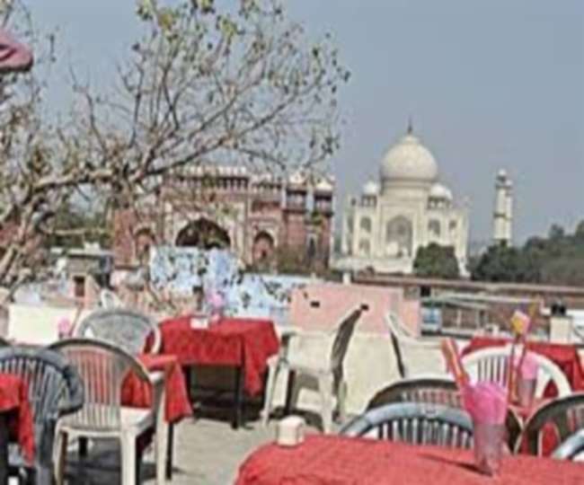आगरा के स्मारक बंद होने के कारण आगरा के होटल बंद होने के कगार पर। फाइल फोटो