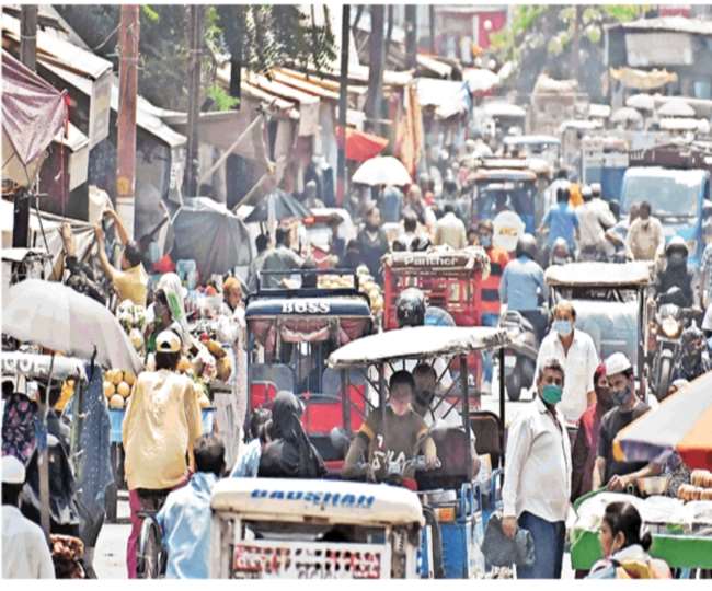 मेरठ में लॉकडान का सख्&zwj;ती से पालन कराया जाएगा। मेरठ घंटाघर की तस्&zwj;वीर