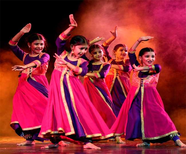 On World Dance Day due to Corona epidemic the dancer ...