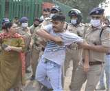 सहस्रधारा रोड, राजेश्वर नगर में गूंज संस्था की ओर से बनाए गए पार्क को निगम ने कब्जे में ले लिया।