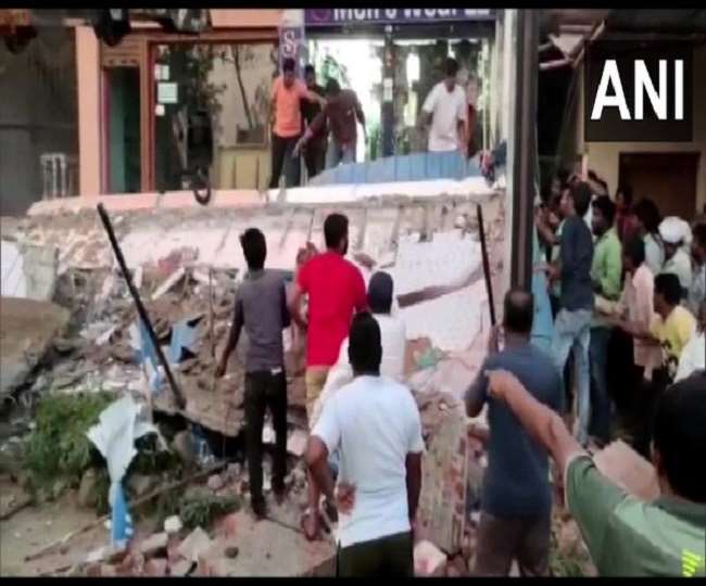 पुरानी इमारत ढहने से चार लोगों की मौत (एएनआई)
