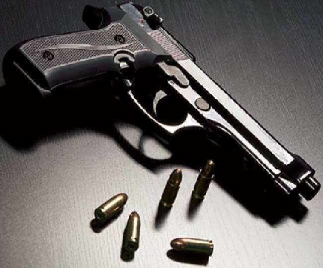 https://www.jagranimages.com/images/newimg/30042022/30_04_2022-weapon_22673562_192630818.jpg