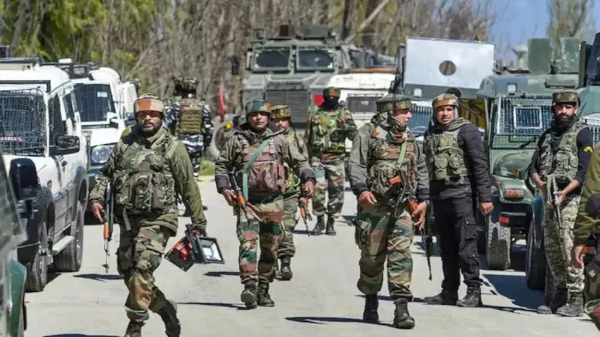 Jammu Kashmir News: ऊधमपुर जिले में चार तो कठुआ में दिखे सात आतंकी, सुरक्षाबलों ने चलाया तलाशी अभियान