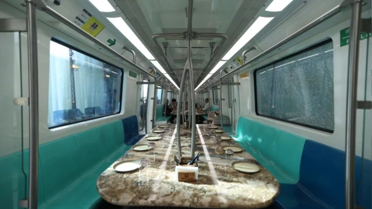 नोएडा में एक्वा लाइन पर पहला मेट्रो कोच रेस्तरां आज से शुरू, एक साथ बैठकर खाना-पीना कर सकेंगे 50 लोग