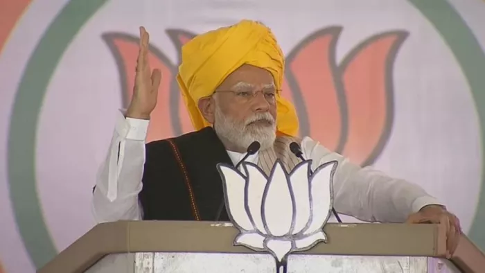 पीएम मोदी ने हाराष्ट्र के माढा में एक जनसभा को संबोधित करते हुए कांग्रेस पर निशाना साधा।(फोटो सोर्स: जागरण)