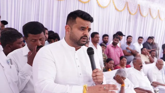 प्रज्वल रेवन्ना के ड्राइवर और बीजेपी नेता पर लगा वीडियो लीक करने का आरोप