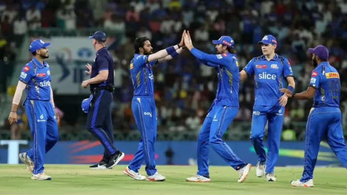 MI Playoff Scenario: मुंबई इंडियंस के लिए मुश्किल हुई प्लेऑफ की राह।