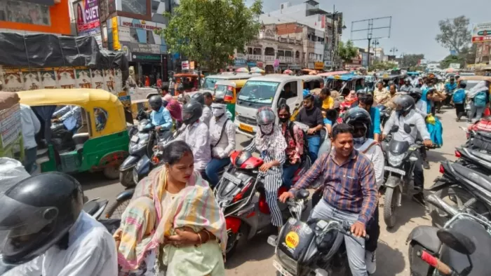 लंका चौराहे पर वाहनों का अधिक दबाव होने के चलते लगता है जाम (फाइल फोटो)