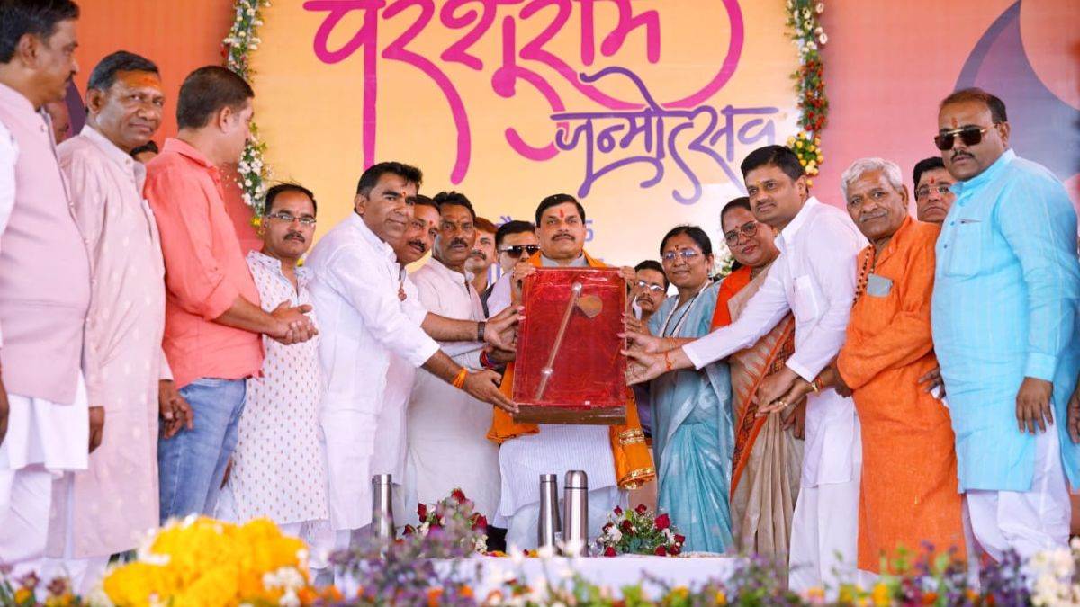 https://www.jagranimages.com/images/newimg/30042025/30_04_2025-mohan_5_23928567.jpg