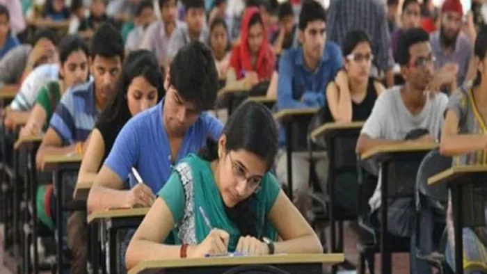 स्नातकोत्तर नामांकन सीटों की संख्या में कमी से 15 हजार छात्र होंगे वंचित (जागरण)