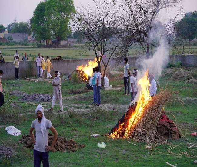 after the deaths from poisonous liquor the corpses started rising then the action came remember