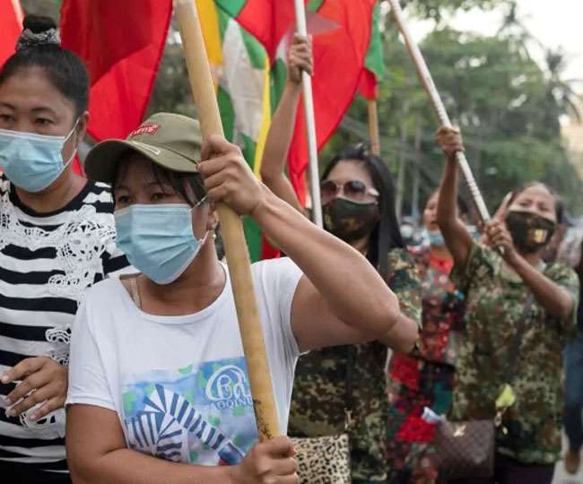 म्यांमार में आर्थिक मोर्चे पर हालात बेकाबू। (फोटो: दैनिक जागरण)