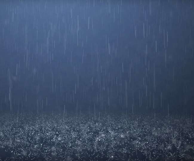 भारी बारिश से आठ घंटे बंद रहा थल-मुनस्यारी मार्ग, कोट्यूड़ा गांव में मकान की छत उड़ी