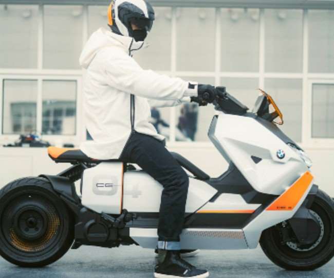 BMW इस स्कूटर को 120 से 130 किमी की ड्राइविंग रेंज के साथ लॉन्च करेगी।