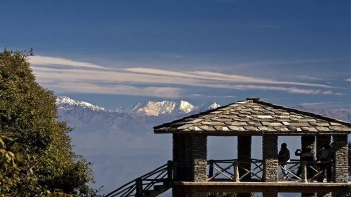 Binsar Hill Station : उत्तराखंड के सबसे खूबसूरत हिल स्टेशनों में शुमार बिनसर (Binsar) सबसे बेस्ट जगह है।