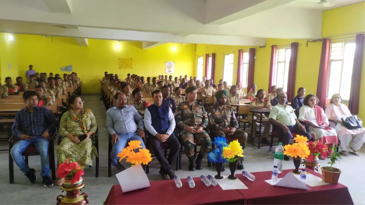 Jamshedpur News नशे का शिकार व्यक्ति दंड नहीं सहानुभूति एवं उपचार के