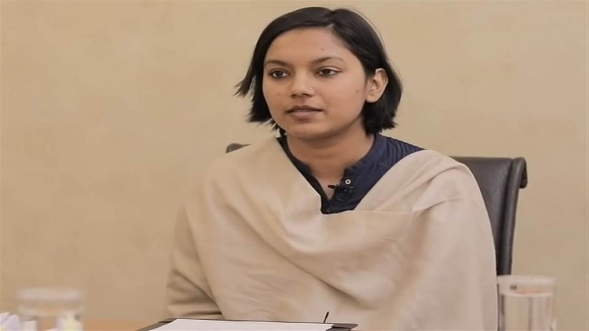 UPSC 2021 Topper: अंकिता अग्रवाल (AIR 2) हैं डीयू से ईकनॉमिक्स ग्रेजुएट, नई दिल्ली स्थित कोचिंग से की तैयारी - UPSC 2021 Topper: Akita Agarwal (AIR 2) is an Economic (Hons) Graduate