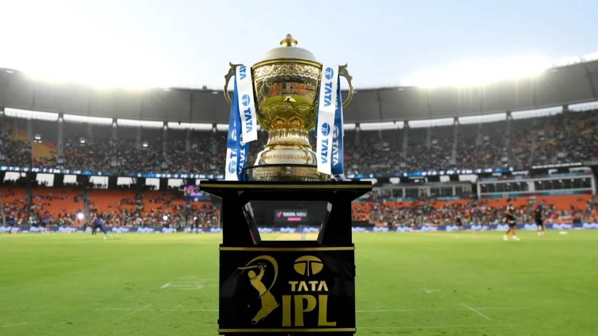 https://www.jagranimages.com/images/newimg/30052023/30_05_2023-ipl_trophy_23427082.jpg