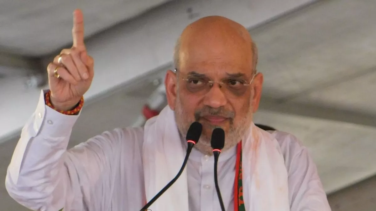 'यूपी में था माफिया राज, योगी ने उल्टा लटकाकर कर दिया सीधा'; बलिया में विपक्ष पर अमित शाह का हमला